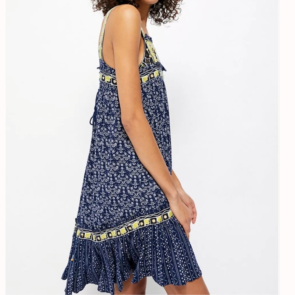 Free People “Borderline” Navy Blue Floral Swing Tank Embroidered Sundress XS - Picture 3 of 9